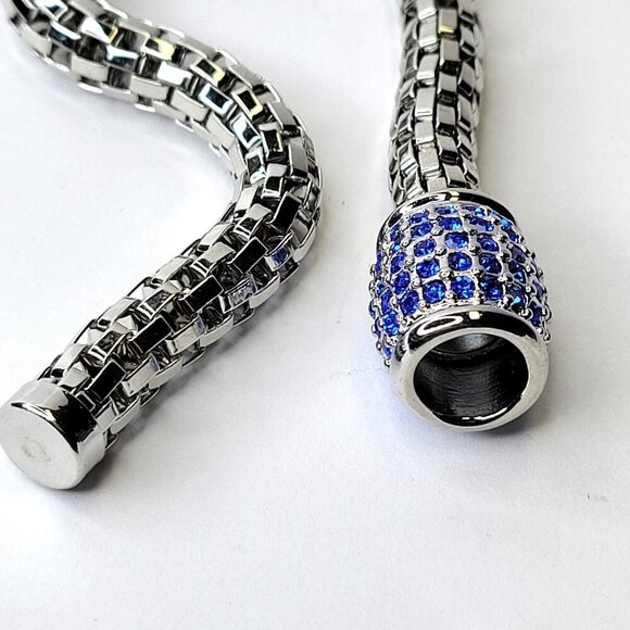 Blue Crystal Magnetic Bracelet - Picture 3 of 10